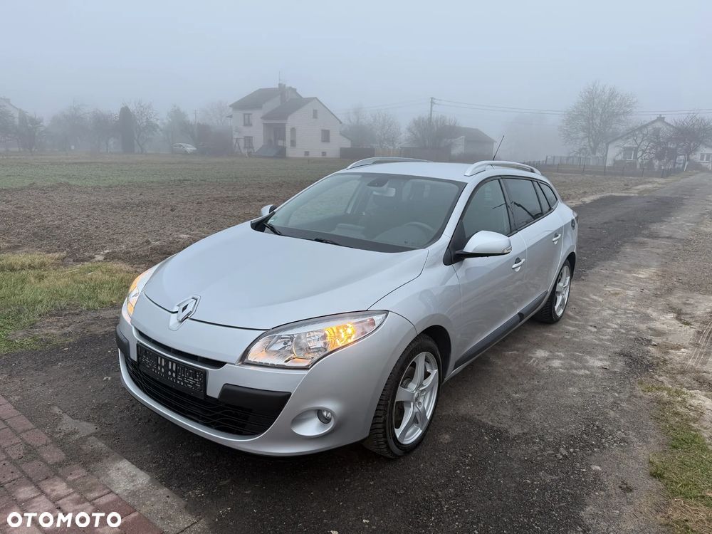 Renault Megane 2.0 140 CVT Dynamique - 1