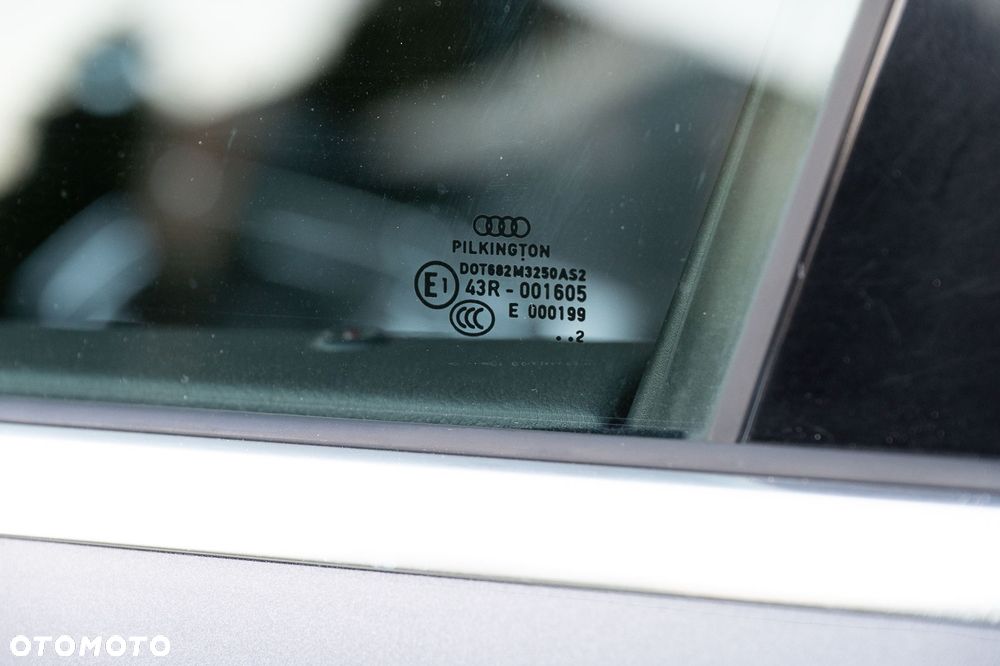 Audi A4 Avant 2.0 TDI 116g DPF Ambiente - 38