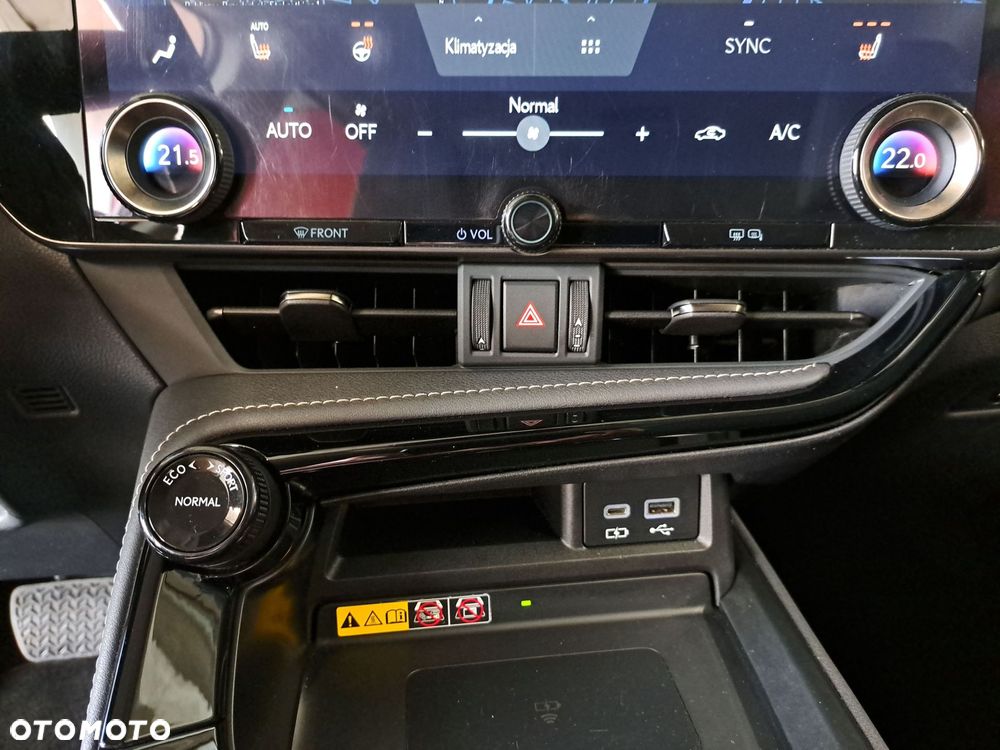 Lexus NX 350h Prestige AWD - 26