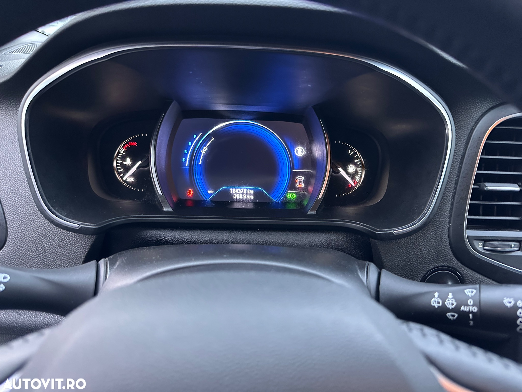 Renault Megane Grandtour BLUE dCi 115 EDC BUSINESS EDITION - 28