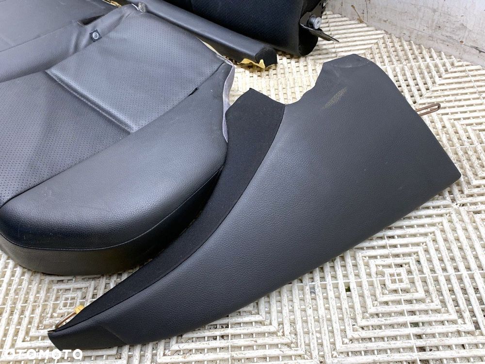 KANAPA DRUGI RZĄD  MERCEDES-BENZ KLASA C T-Model (S204) 2007 - 2014 C 200 Kompressor (204.241) 135 - 6