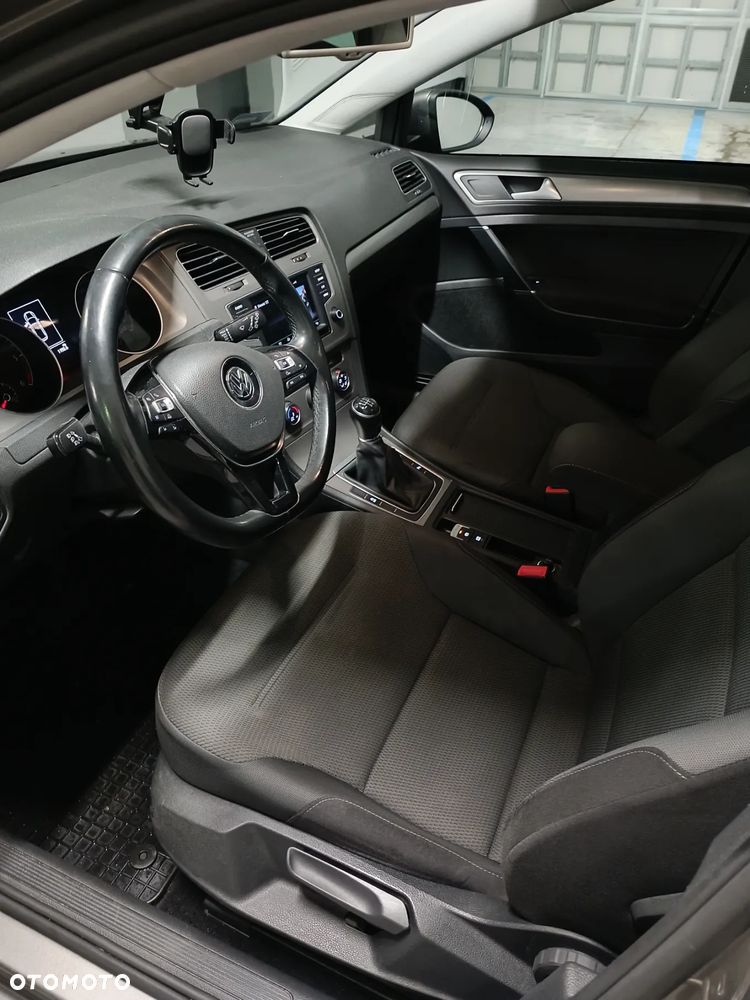 Volkswagen Golf 1.6 TDI BlueMotion Trendline - 5