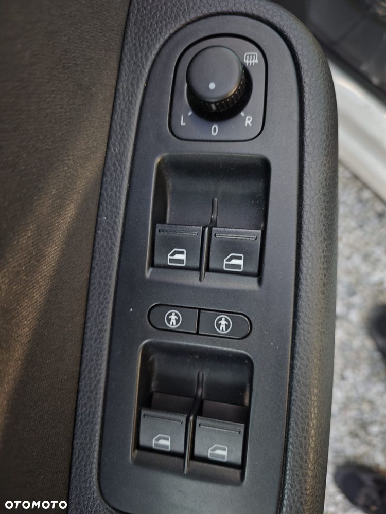 Volkswagen Sharan - 36