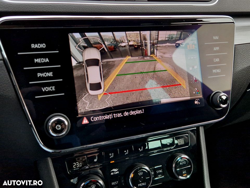 Skoda Superb 2.0 TDI Style - 22