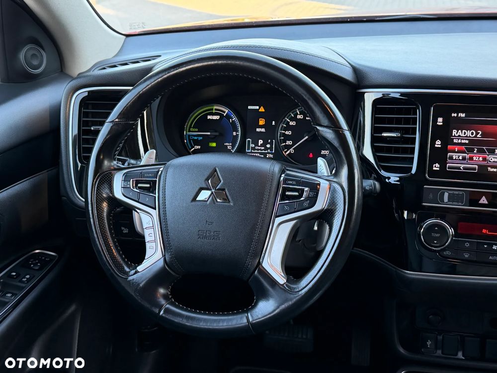 Mitsubishi Outlander Intense + - 17
