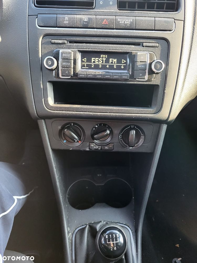 Volkswagen Polo - 5