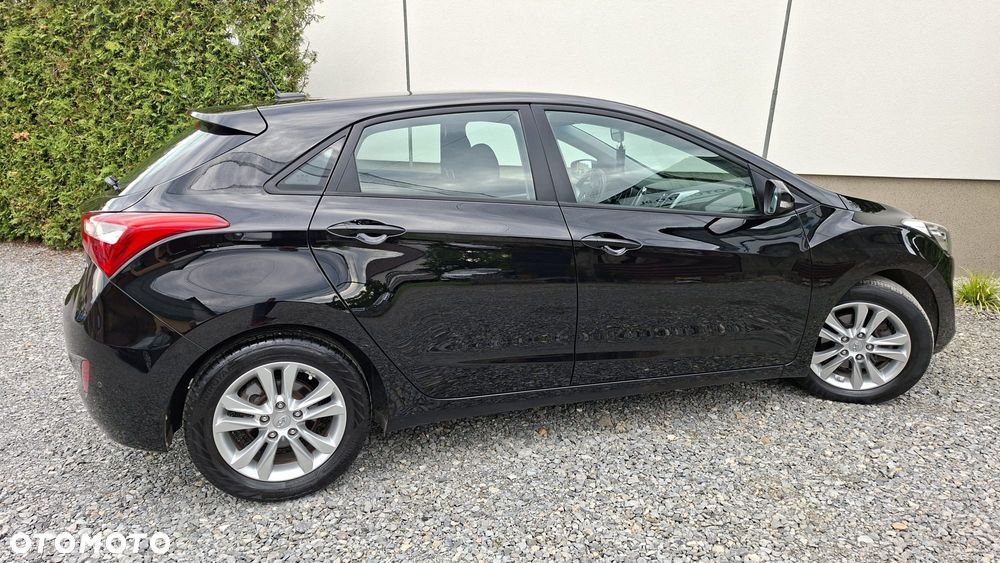 Hyundai i30 1.4 Premium - 33