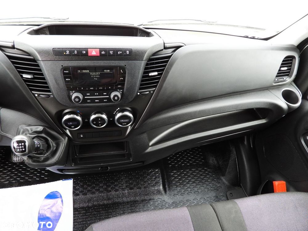 Iveco DAILY 35C16 KONTENER WINDA 8 PALET TEMPOMAT BLIŹNIACZE KOŁA KLIMATYZACJA  160KM - 31