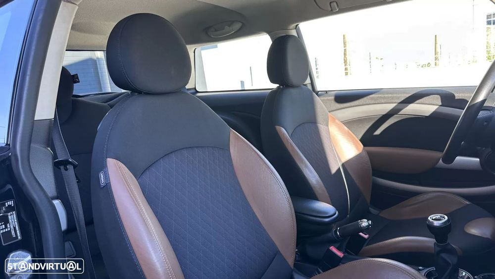 MINI 3 Portas Cooper D - 34