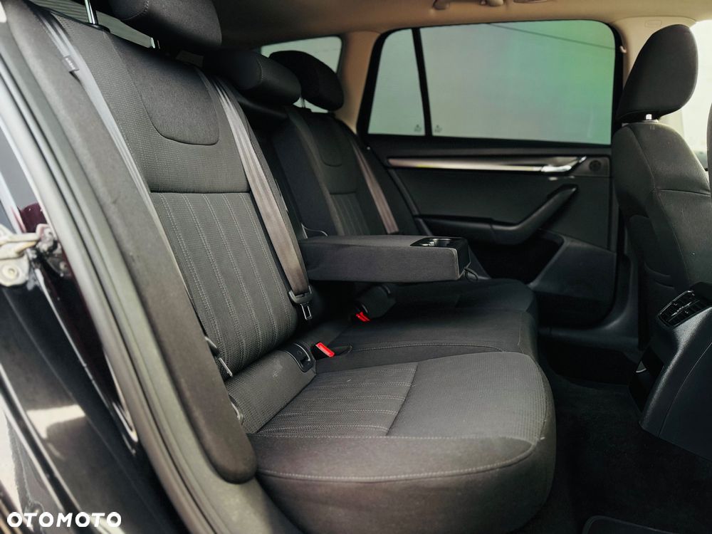 Skoda Octavia 1.6 TDI DSG Premium Edition - 33