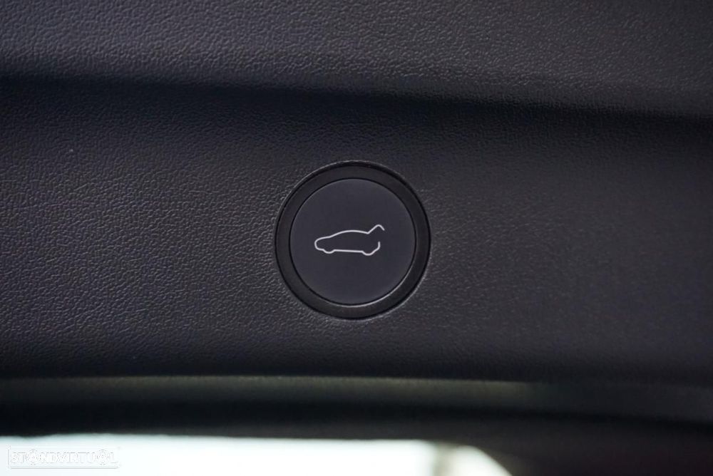 Tesla Model Y Long Range Dual Motor AWD - 45