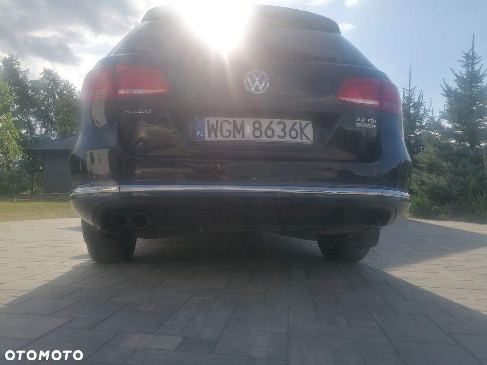 Volkswagen Passat 2.0 TDI Comfortline - 23