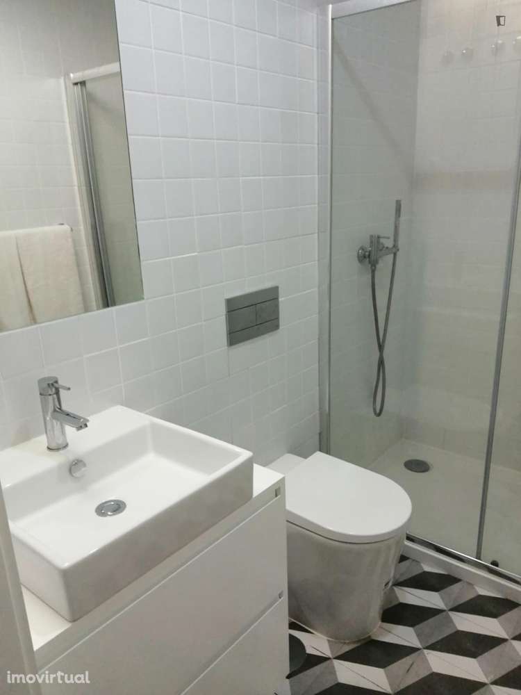 Apartamento com 1 quartos - localizado em Cedofeita Porto - Grande imagem: 3/5