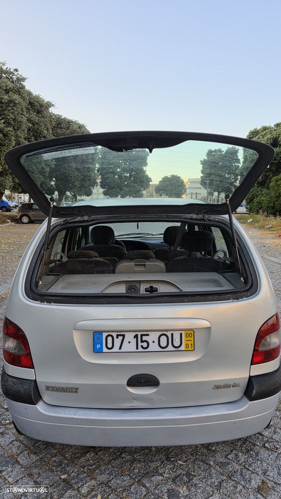 Renault Scénic 1.4 16V RXE AC - 12
