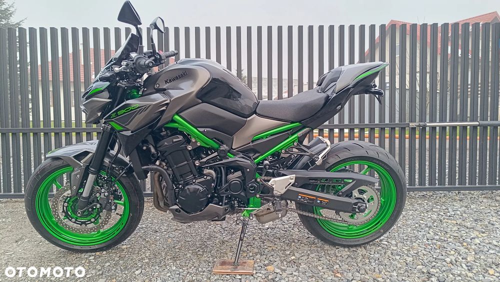 Kawasaki Z 900 - 11