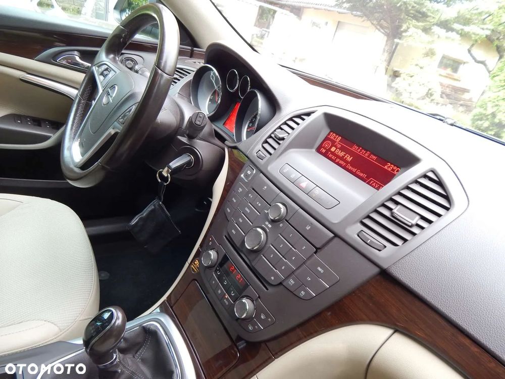 Opel Insignia 2.0 CDTI Sports Tourer - 17