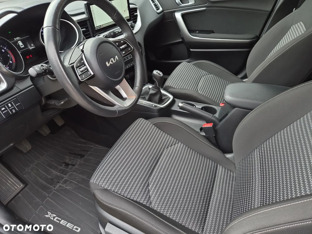 Kia XCeed 1.5 T-GDI M - 9