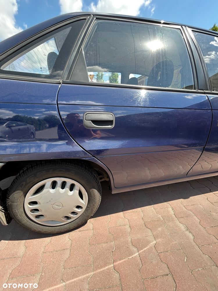 Opel Astra 1.4 Base - 5