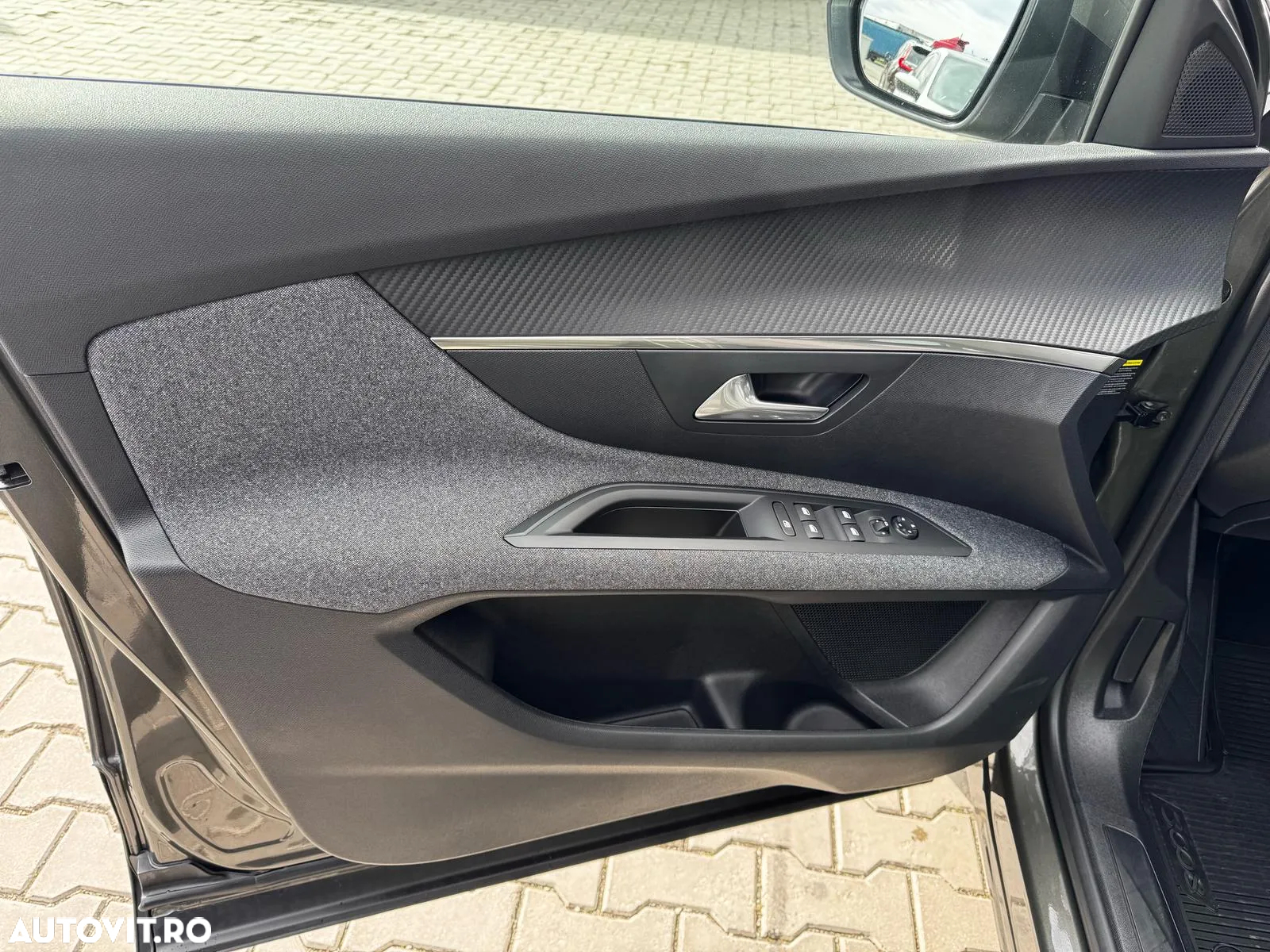 Peugeot 3008 1.2 PureTech Turbo S&S EAT6 Active - 10