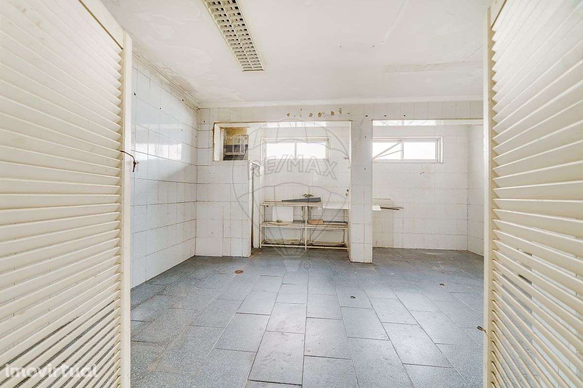 Armazém  para arrendamento - Grande imagem: 2/14