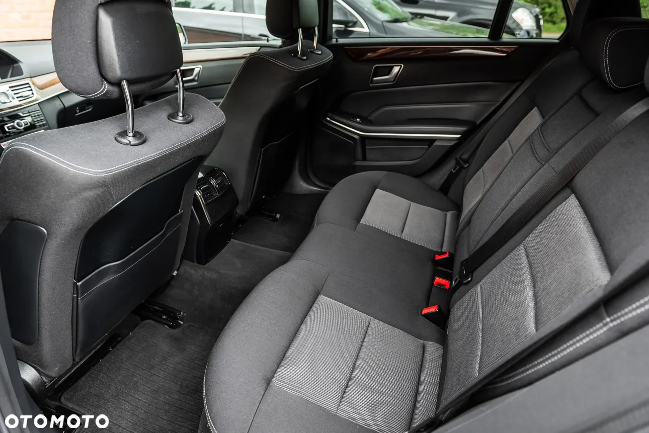 Mercedes-Benz Klasa E 350 BlueTEC 4-Matic Classic - 8