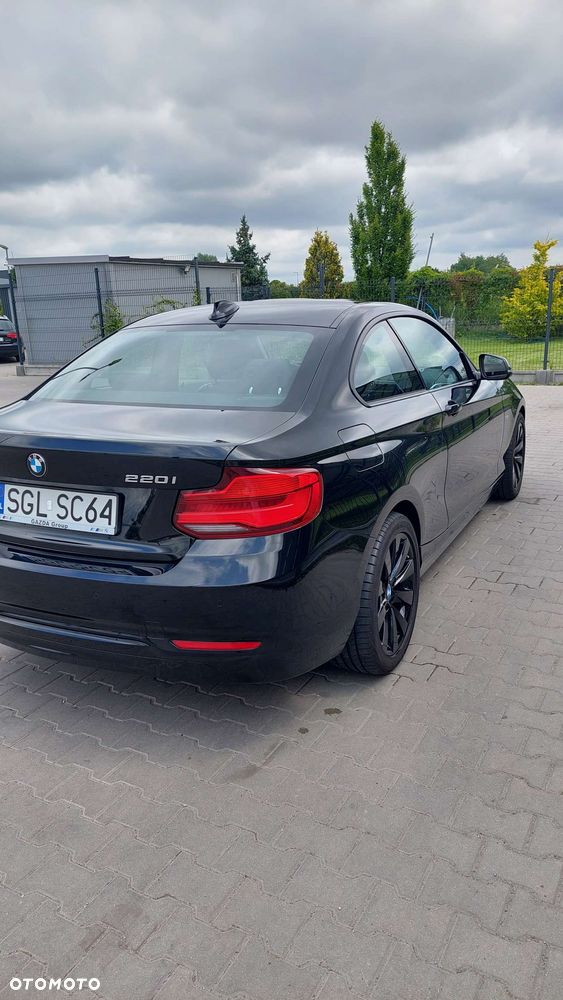 BMW Seria 2 220i sport - 11