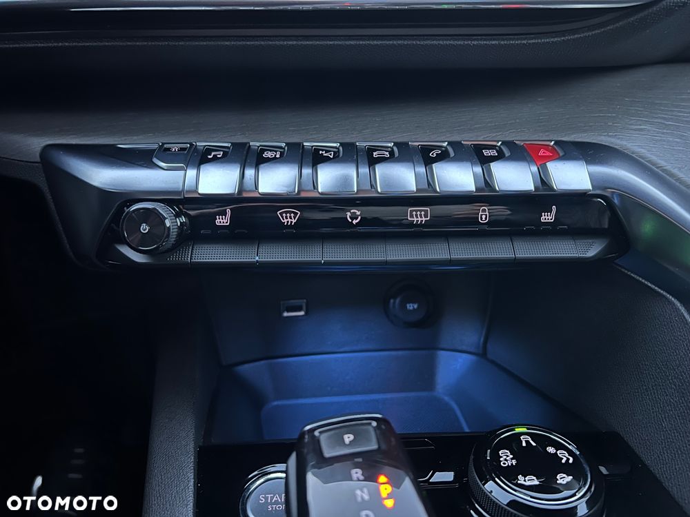 Peugeot 3008 BlueHDi 180 Stop & Start EAT8 GT - 12