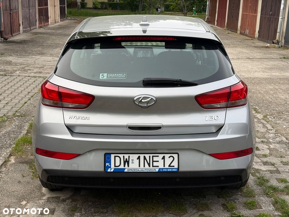 Hyundai i30 1.5 DPI Classic + - 20