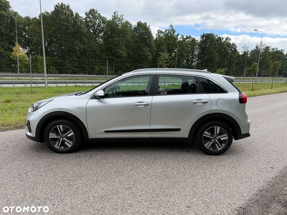Kia Niro 1.6 GDI Hybrid M - 2