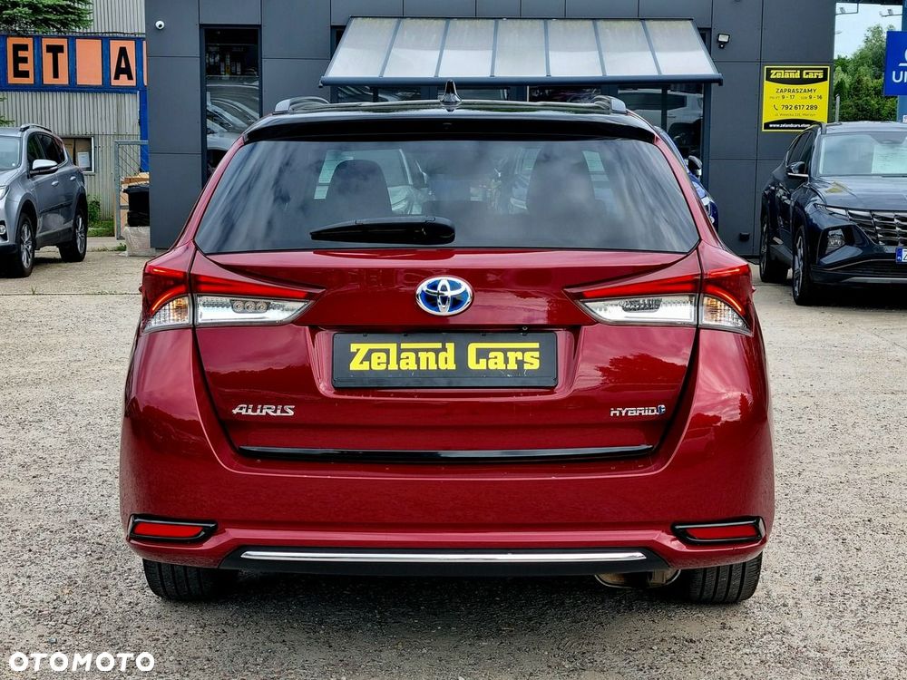 Toyota Auris Hybrid 135 Prestige - 6