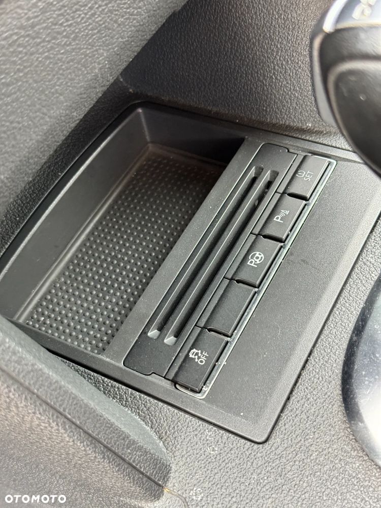 Volkswagen Touran 1.4 TSI DSG Highline - 13