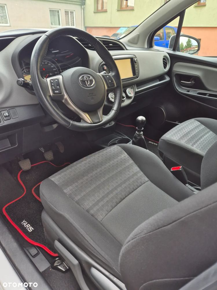 Toyota Yaris 1.33 Premium - 7