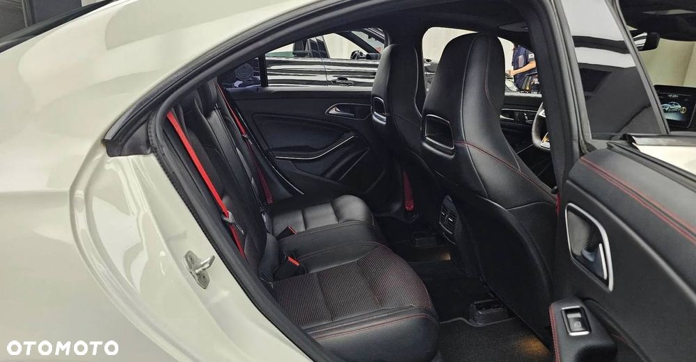 Mercedes-Benz CLA AMG 45 4Matic AMG Speedshift DCT 7G - 21