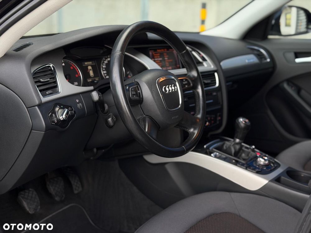 Audi A4 Allroad 2.0 TDI Quattro - 24