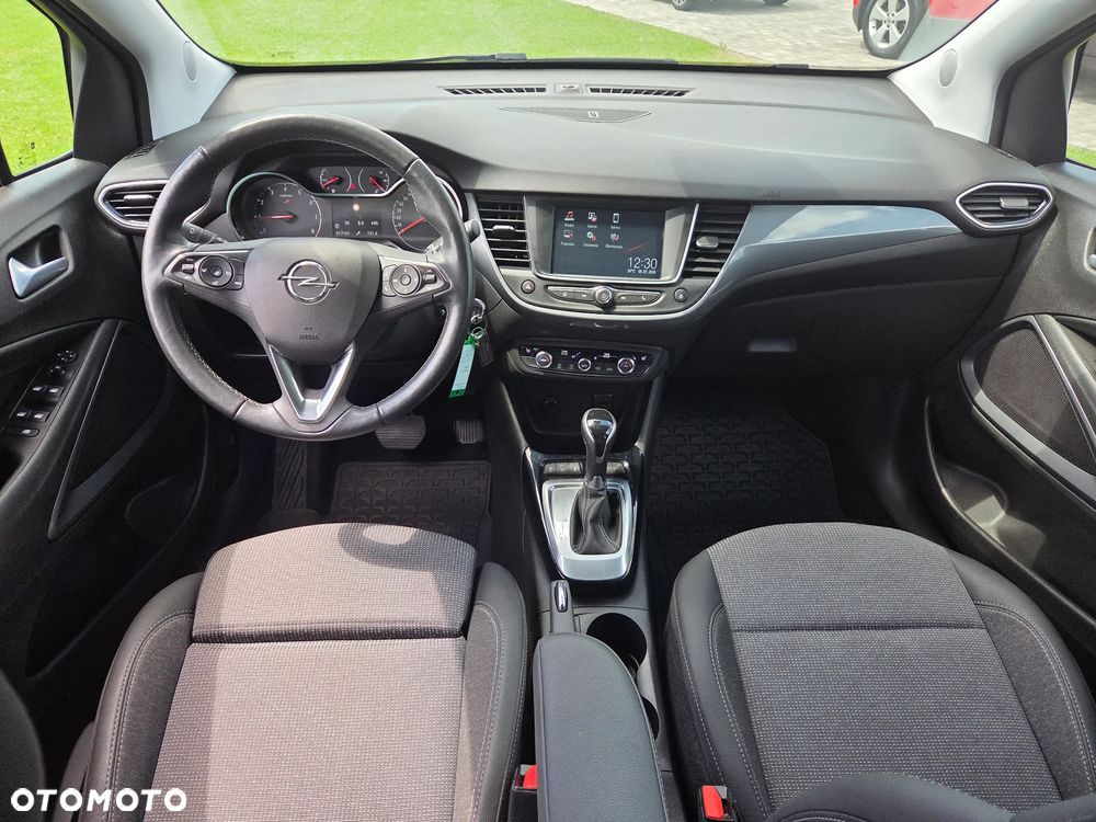 Opel Crossland X - 16