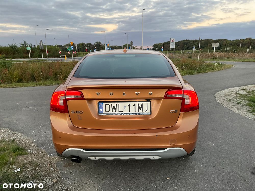 Volvo S60 D3 R-Design - 5