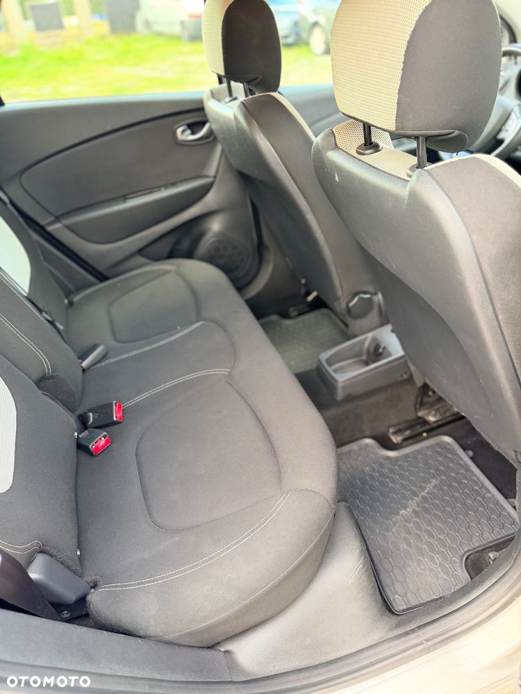 Renault Captur - 16