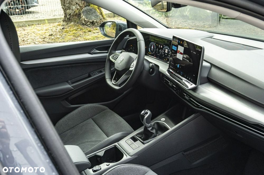 Volkswagen Golf - 22