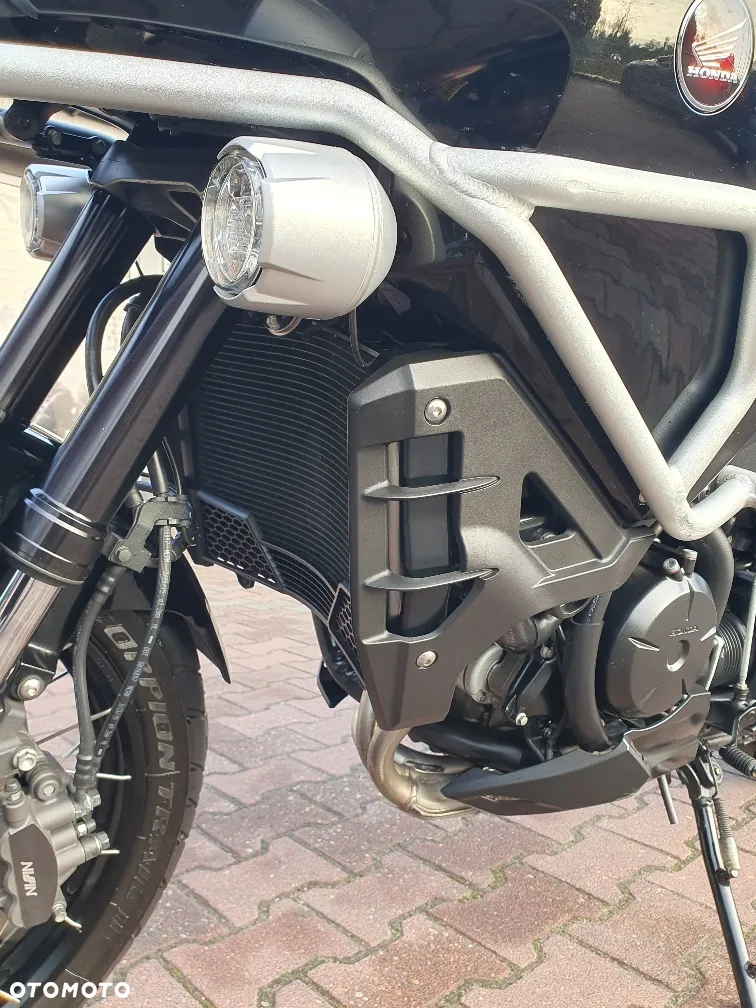 Honda VFR - 8