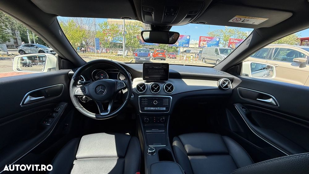 Mercedes-Benz CLA 180 7G-DCT - 10