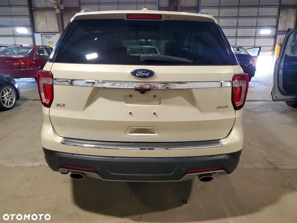Ford Explorer - 5