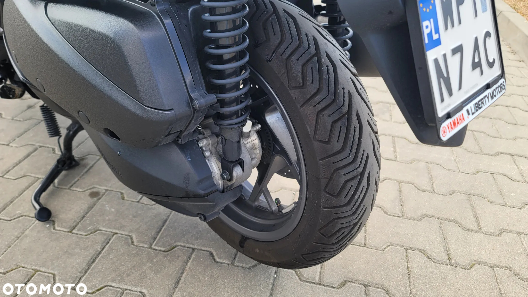 Yamaha X-max - 19