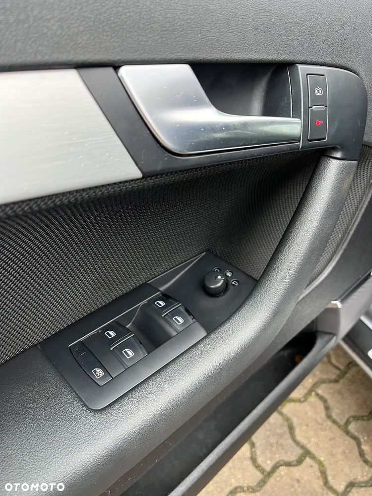 Audi A3 Sportback 2.0 TDI DPF S line Sportpaket plus - 10