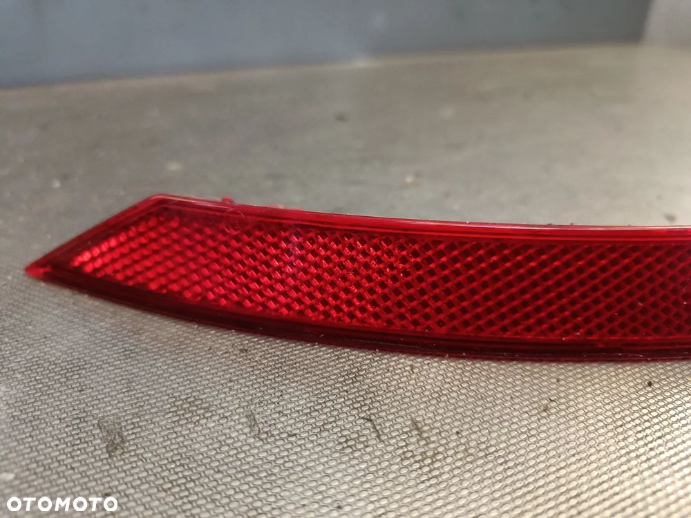 Odblask tylnego zderzaka Seat Leon 3 III Kombi Prawy 5F9945106C - 3