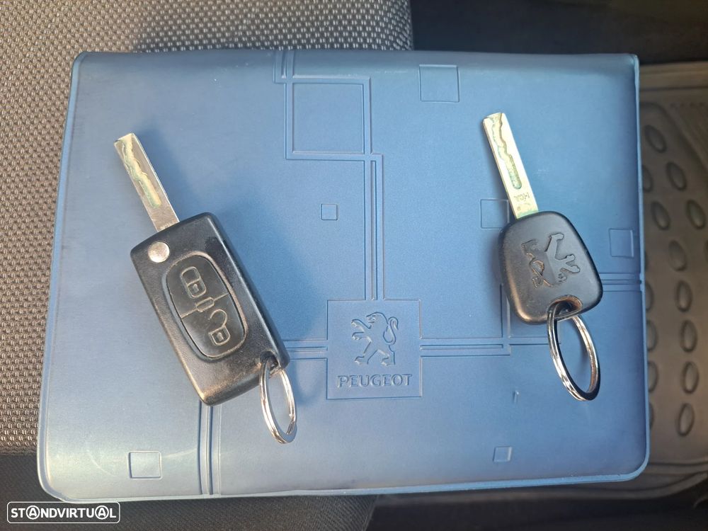 Peugeot 207 1.4 16V Sport - 26
