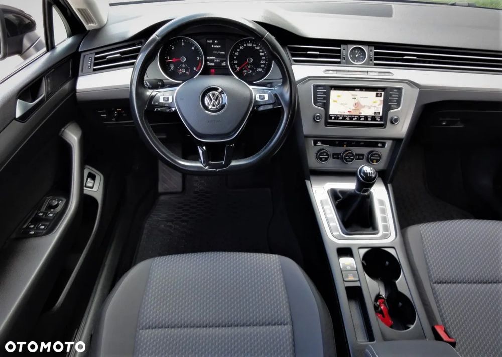 Volkswagen Passat Variant 2.0 TDI SCR Trendline - 8
