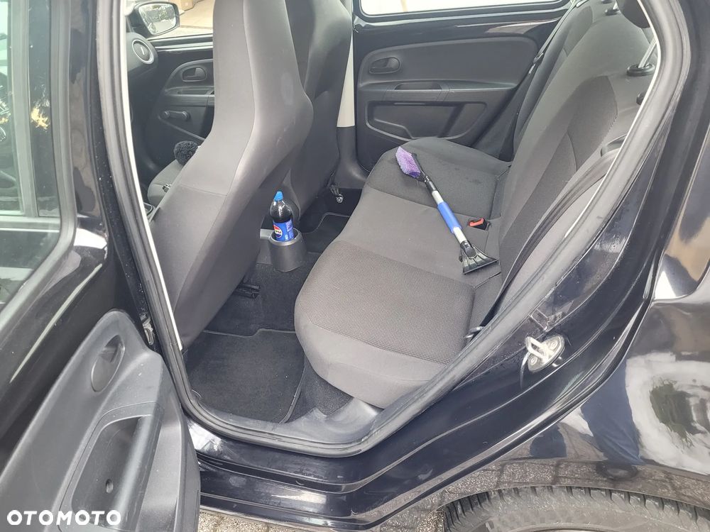 Volkswagen up! black - 7