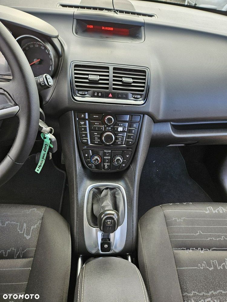 Opel Meriva - 13