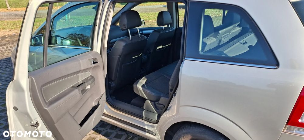 Opel Zafira 1.8 Cosmo - 10