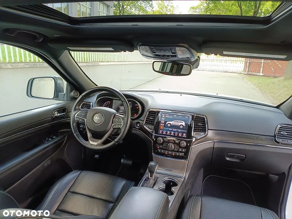 Jeep Grand Cherokee - 9